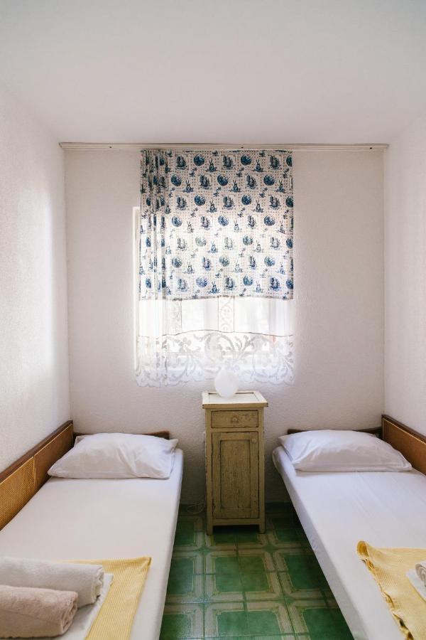 Charming Apartments With Garden 波尔 外观 照片