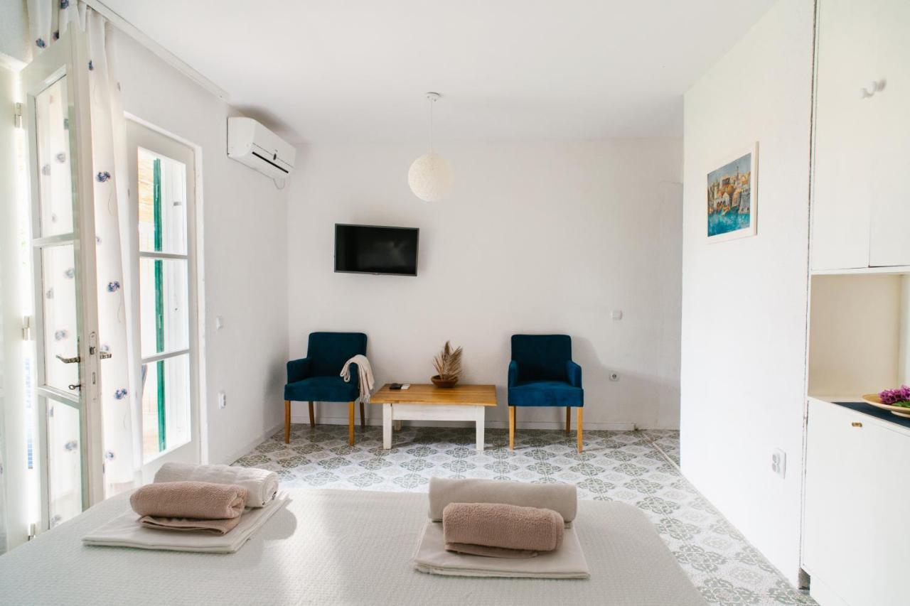 Charming Apartments With Garden 波尔 外观 照片