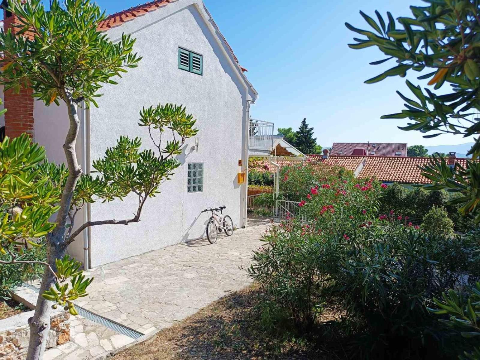 Charming Apartments With Garden 波尔 客房 照片